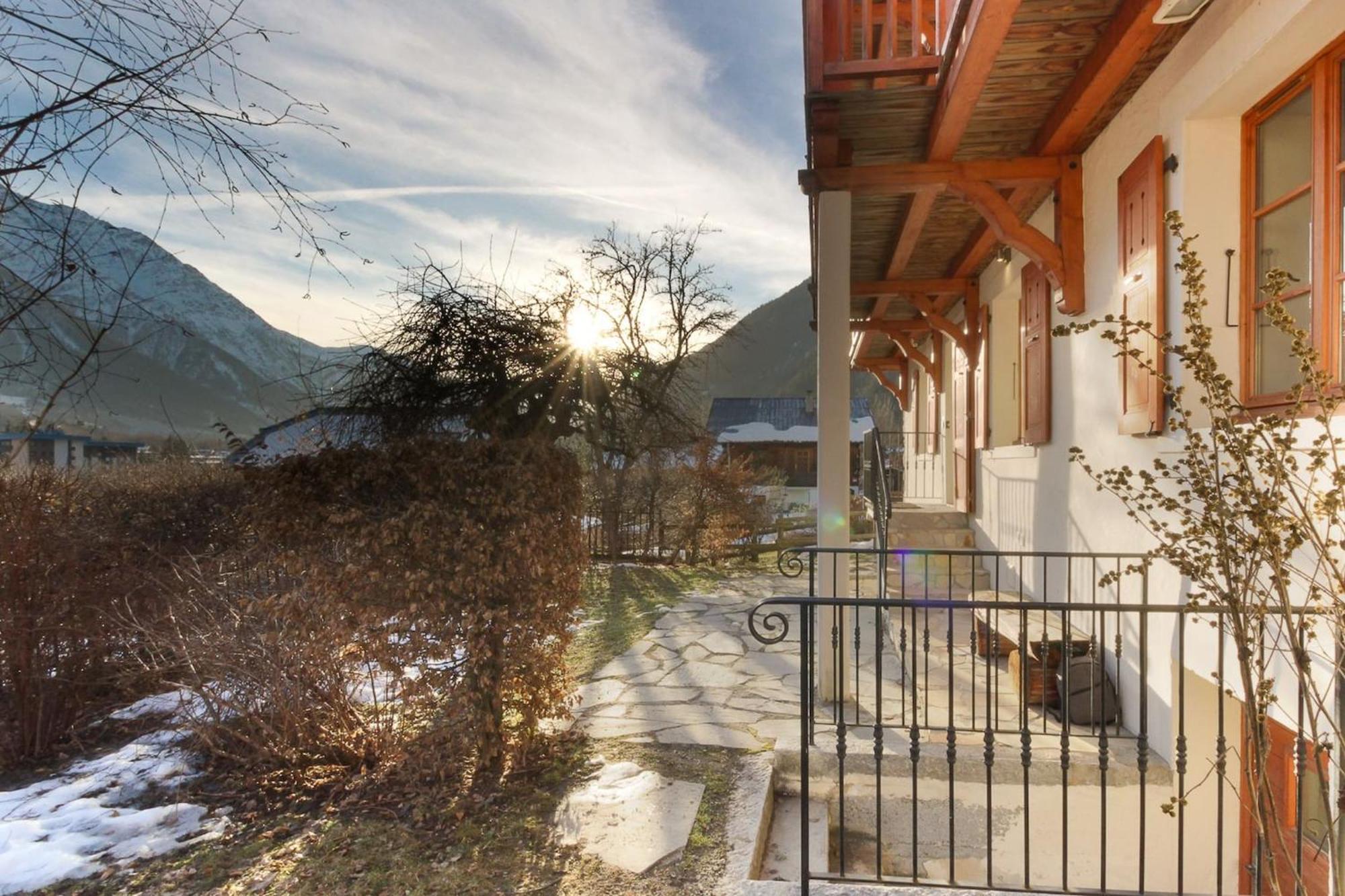 Les Alpins - Centre De Chamonix - Renove Avec Jardin Et Vue Imprenable Sur Le Montblanc Apartamento Exterior foto